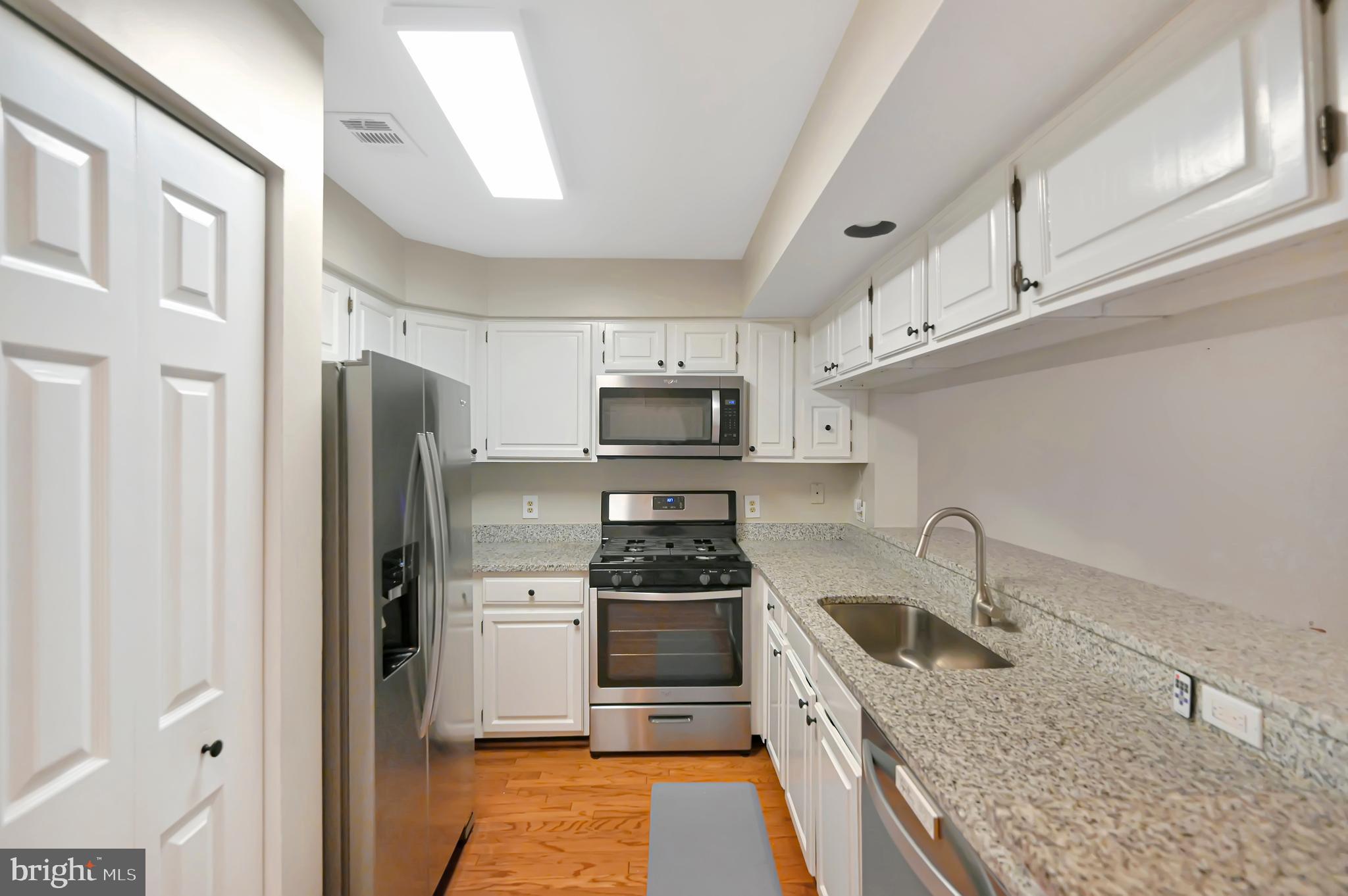 6650 Cypress Point Road Alexandria, VA 22312 - Photo 7 of 26