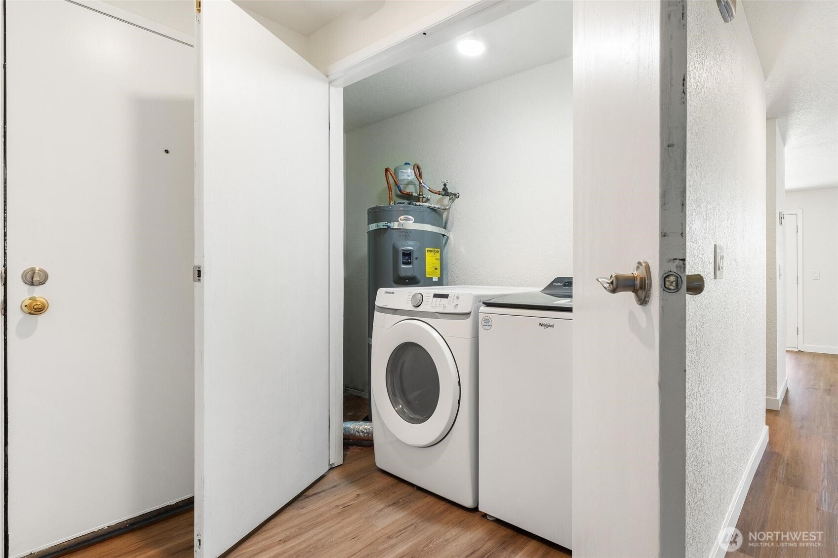1315 South Puget Drive, Unit F12 Renton, WA 98055 - Photo 18 of 24