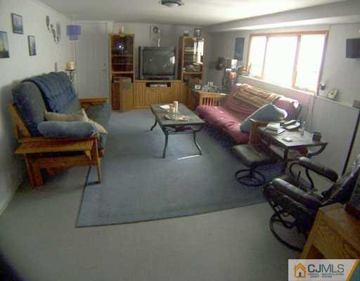39 Westminster Road Colonia, NJ 07067 - Photo 4 of 8 Gallery Image 4
