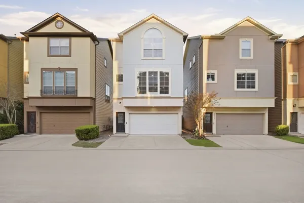 $2,150 | 3209 Clearview Circle, Houston, TX 77025
