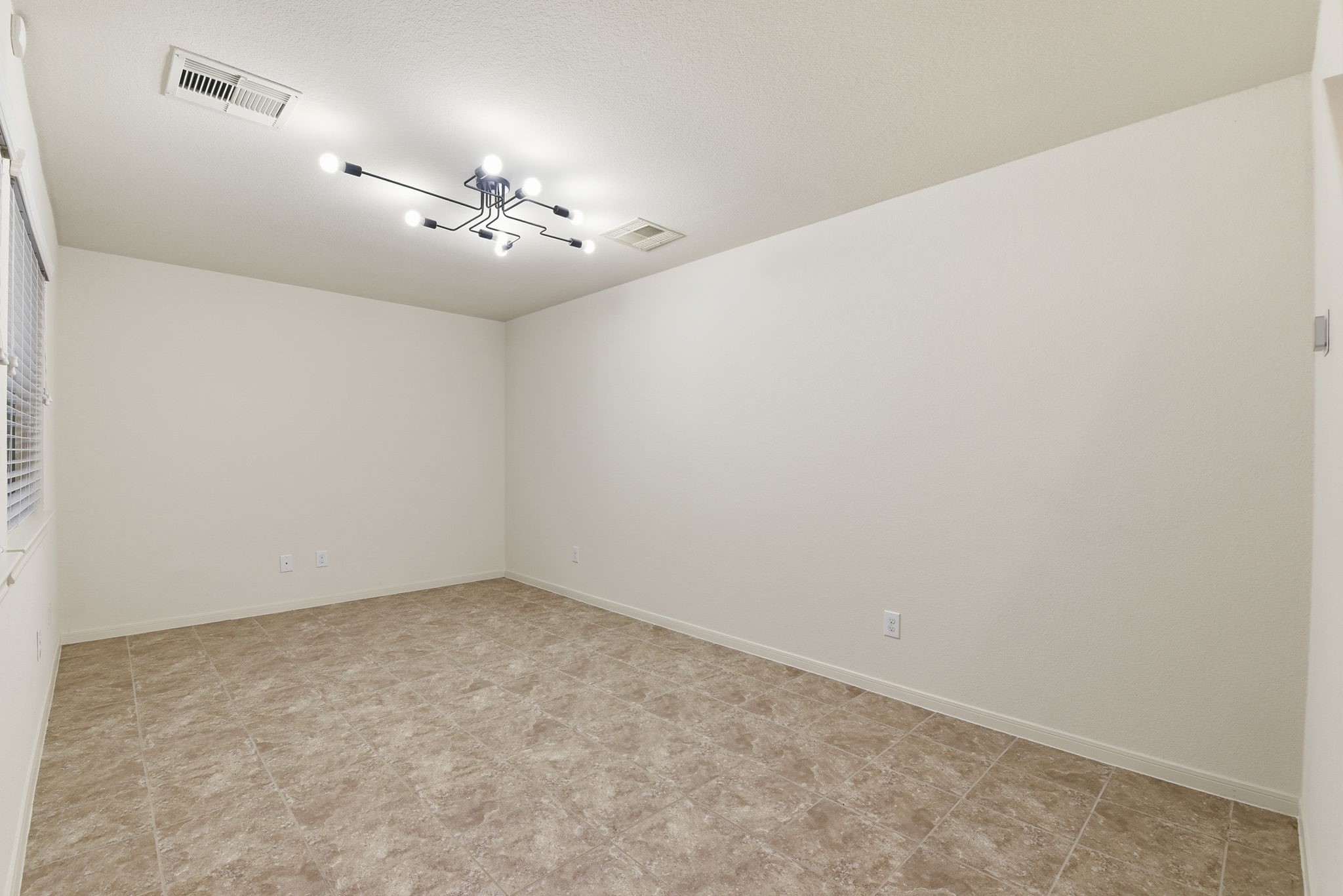 3209 Clearview Circle Houston, TX 77025 - Photo 12 of 40