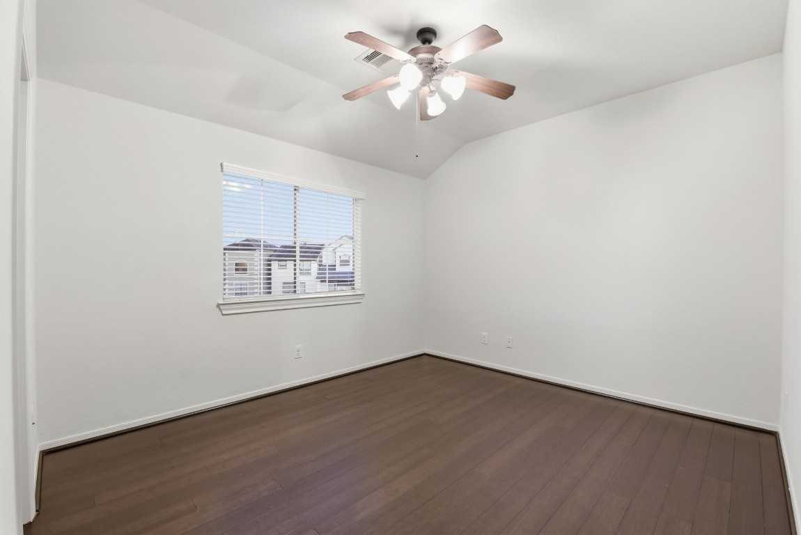 3209 Clearview Circle Houston, TX 77025 - Photo 35 of 40 an empty room with a window and a fan