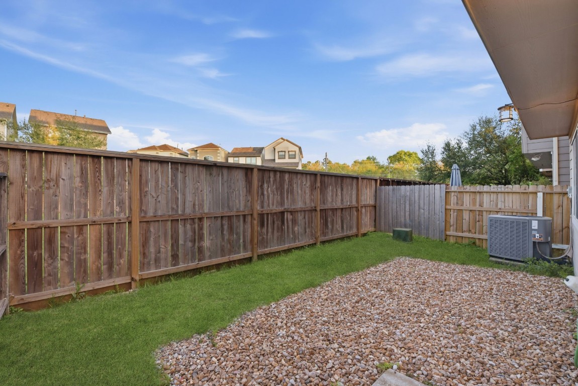 3209 Clearview Circle Houston, TX 77025 - Photo 39 of 40 a view of a backyard with a garden
