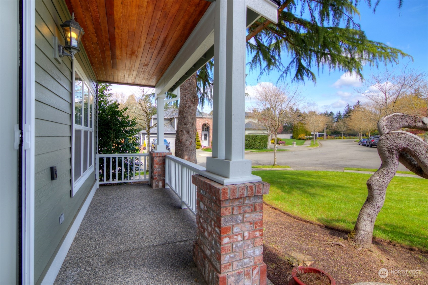 19229 86th Place Northeast Bothell, WA 98011 - Photo 3 of 40 Gallery Image 3