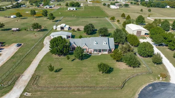 $599,990 | 6221 Deer Run Road, Sanger, TX 76266