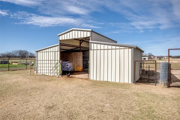 a view of a garage