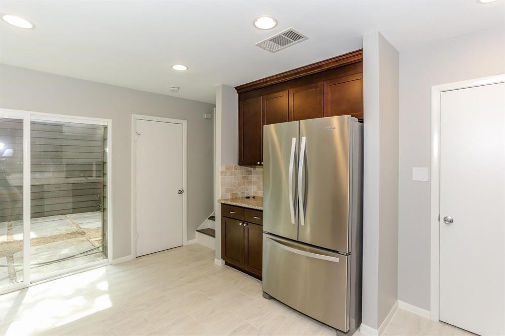 1918 Branard Street Houston, TX 77098 - Photo 12 of 23