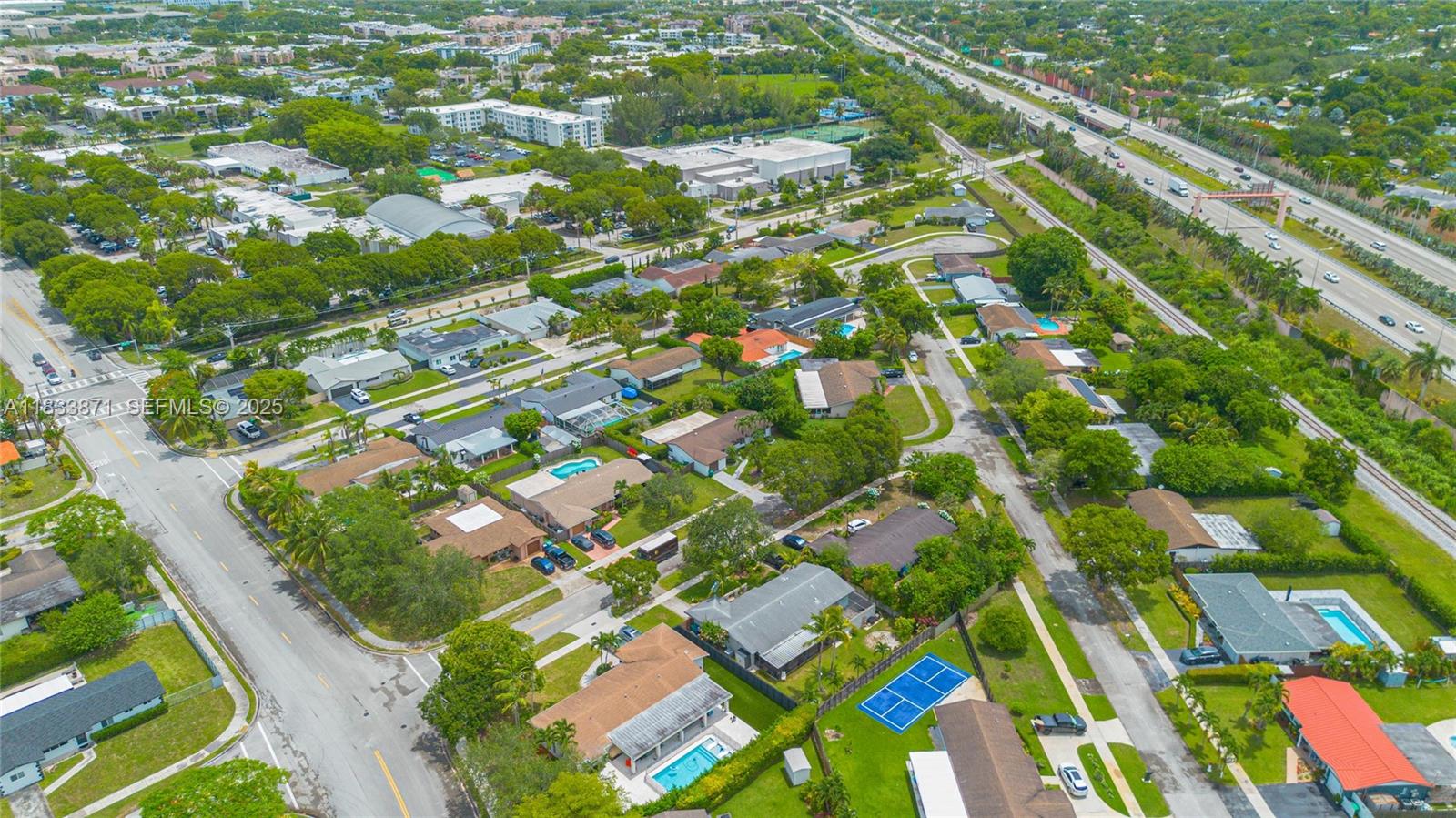 11193 Southwest 113th Terrace Miami, FL 33176 - Photo 39 of 43