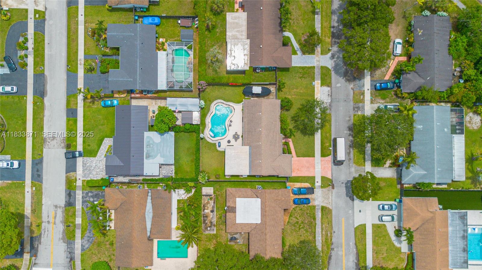 11193 Southwest 113th Terrace Miami, FL 33176 - Photo 41 of 43