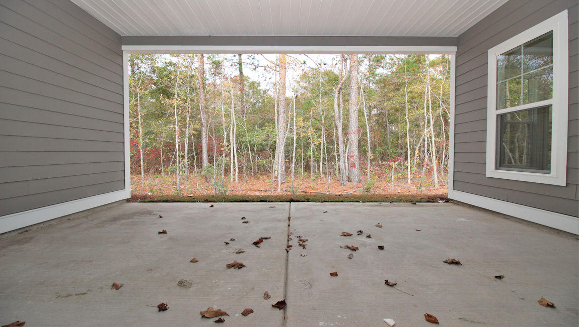 524 Kilarney Road Summerville, SC 29483 - Photo 34 of 60 Spacious Covered/Screen Porch!