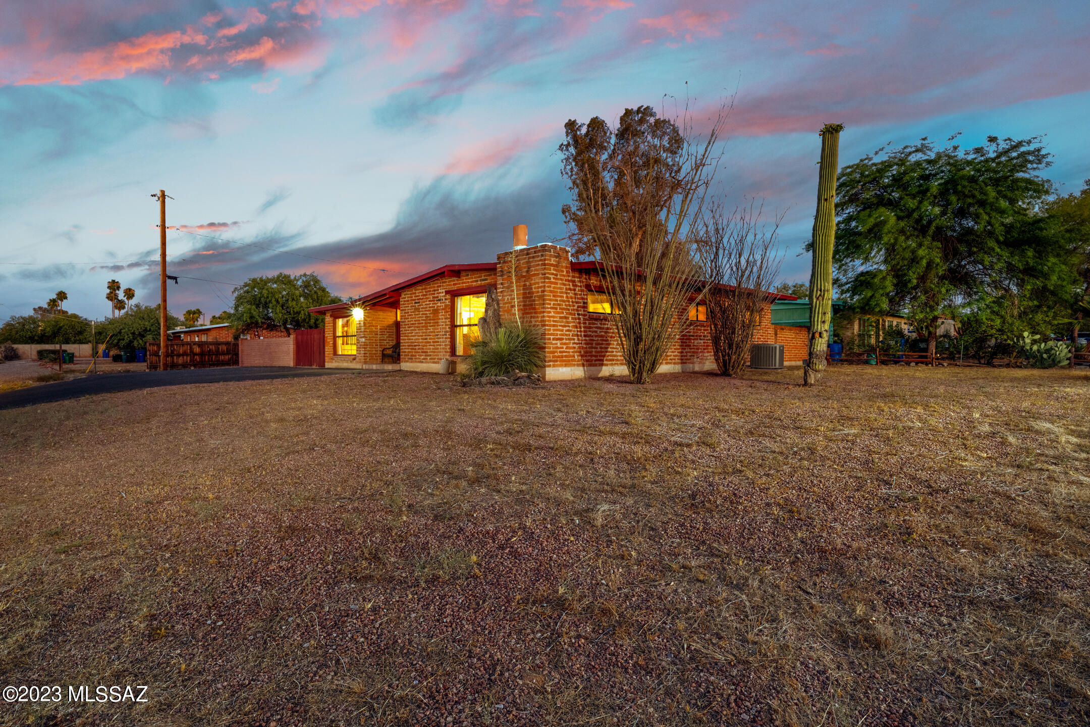1702 East Allen Road Tucson, AZ 85719 - Photo 3 of 27 Gallery Image 3