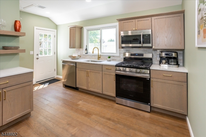 202 Marcella Road Parsippany, NJ 07054 - Photo 6 of 25