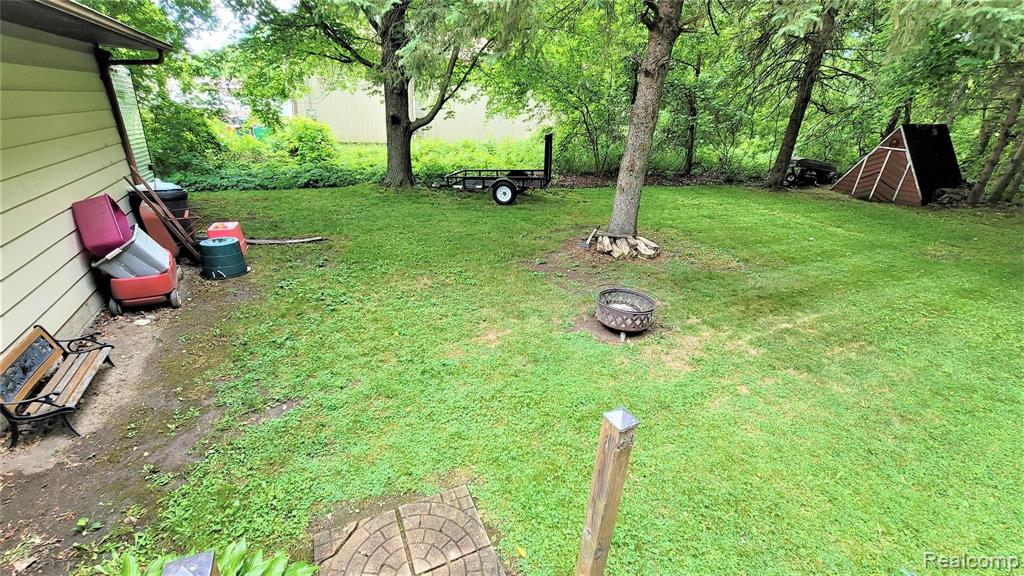 5474 Deland Road Flushing, MI 48433 - Photo 39 of 42