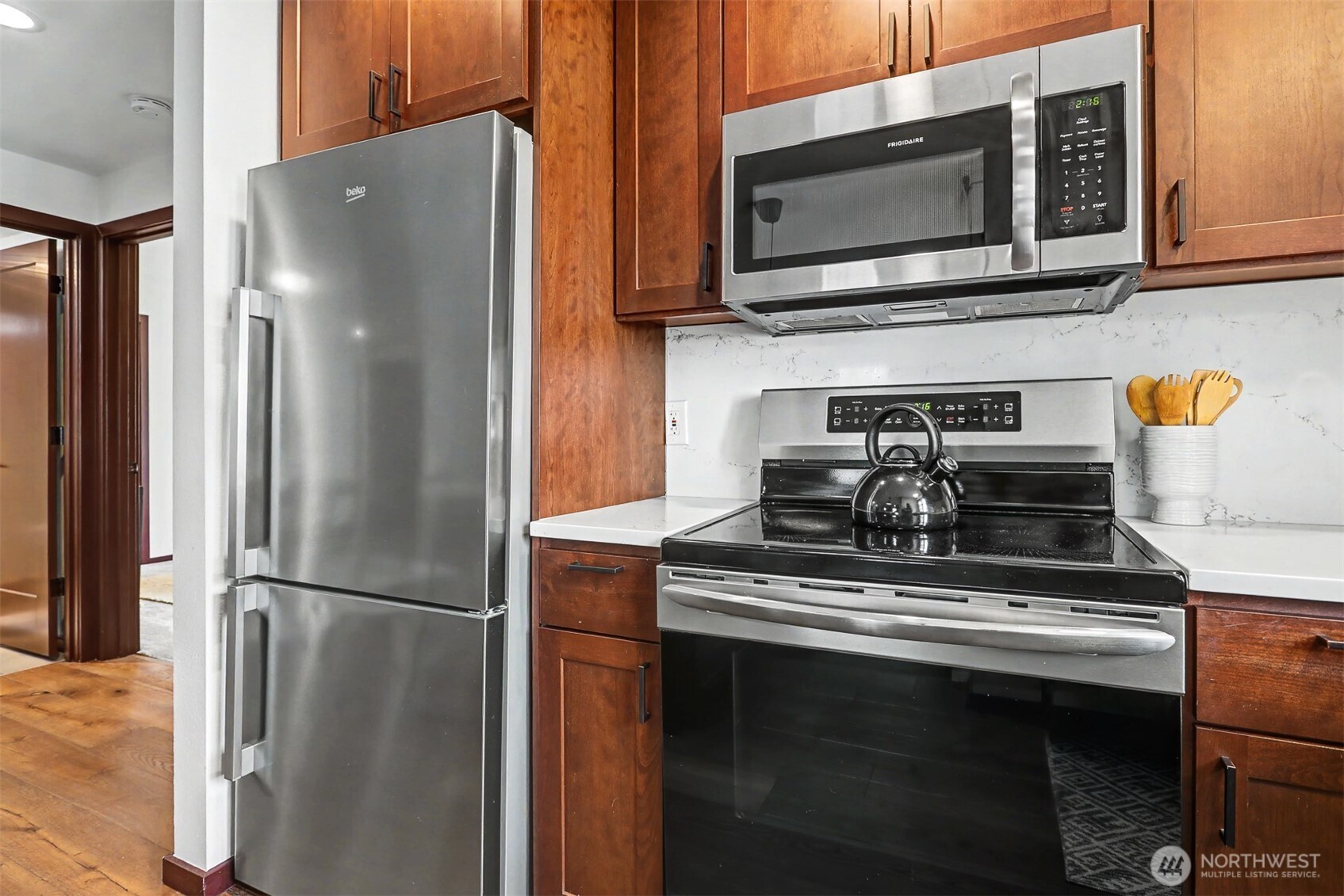 2422 Northwest 58th Street, Unit 202 Seattle, WA 98107 - Photo 12 of 33