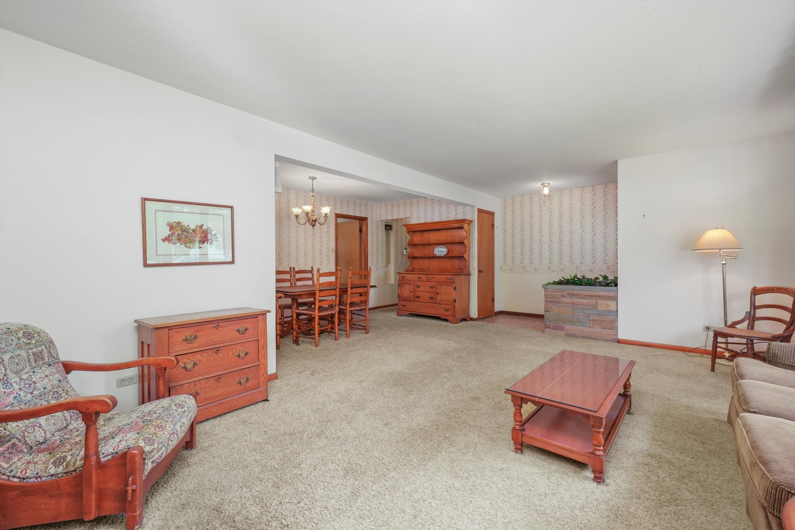 1350 Perry Street Crete, IL 60417 - Photo 5 of 17 a living room with furniture