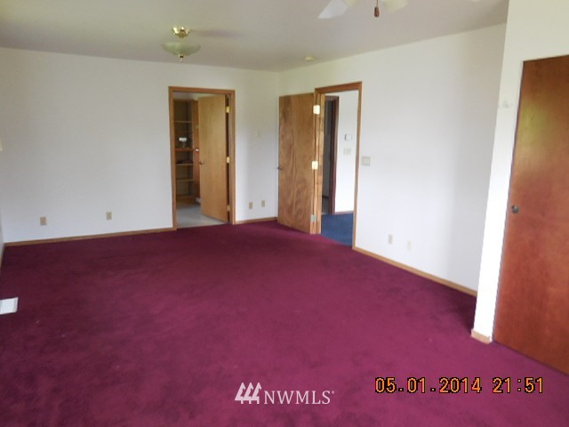 9230 Applegate Loop Southwest Rochester, WA 98579 - Photo 6 of 12