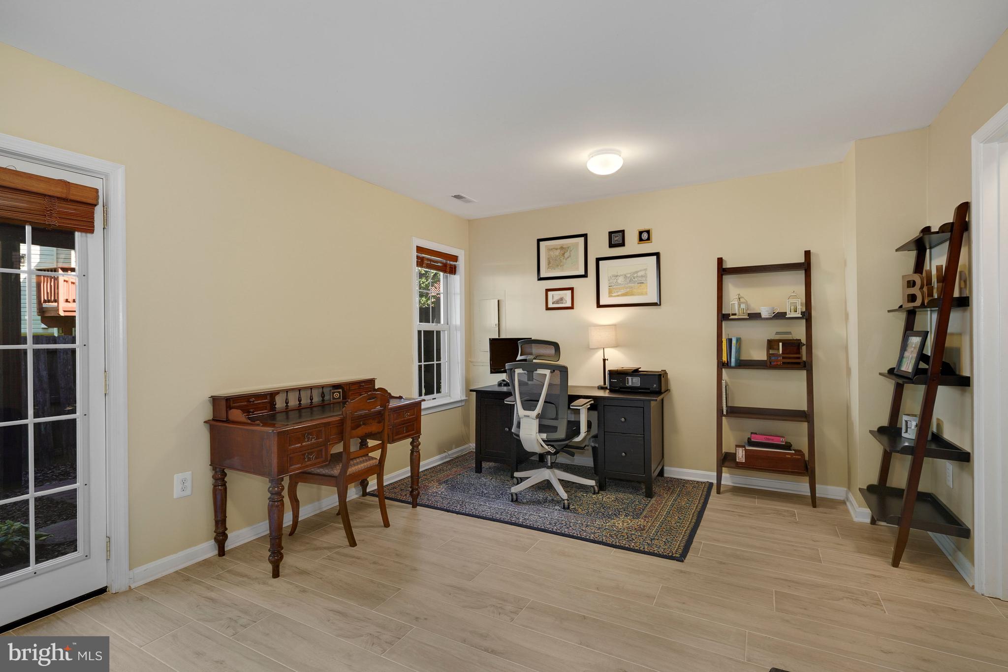 2135 Elm Tree Lane Silver Spring, MD 20906 - Photo 4 of 38 Tour Photo