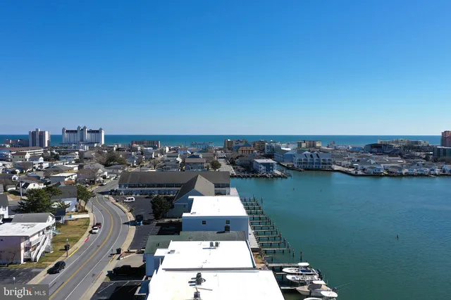 $525,000 | 419 Bayshore Drive, Unit 202, Ocean City, MD 21842