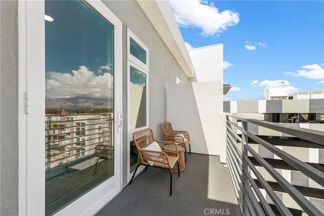 $1,400,000 | 168 South Monterey Street, Unit 501, Alhambra, CA 91801