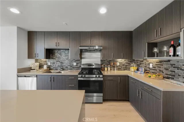 $1,400,000 | 168 South Monterey Street, Unit 501, Alhambra, CA 91801