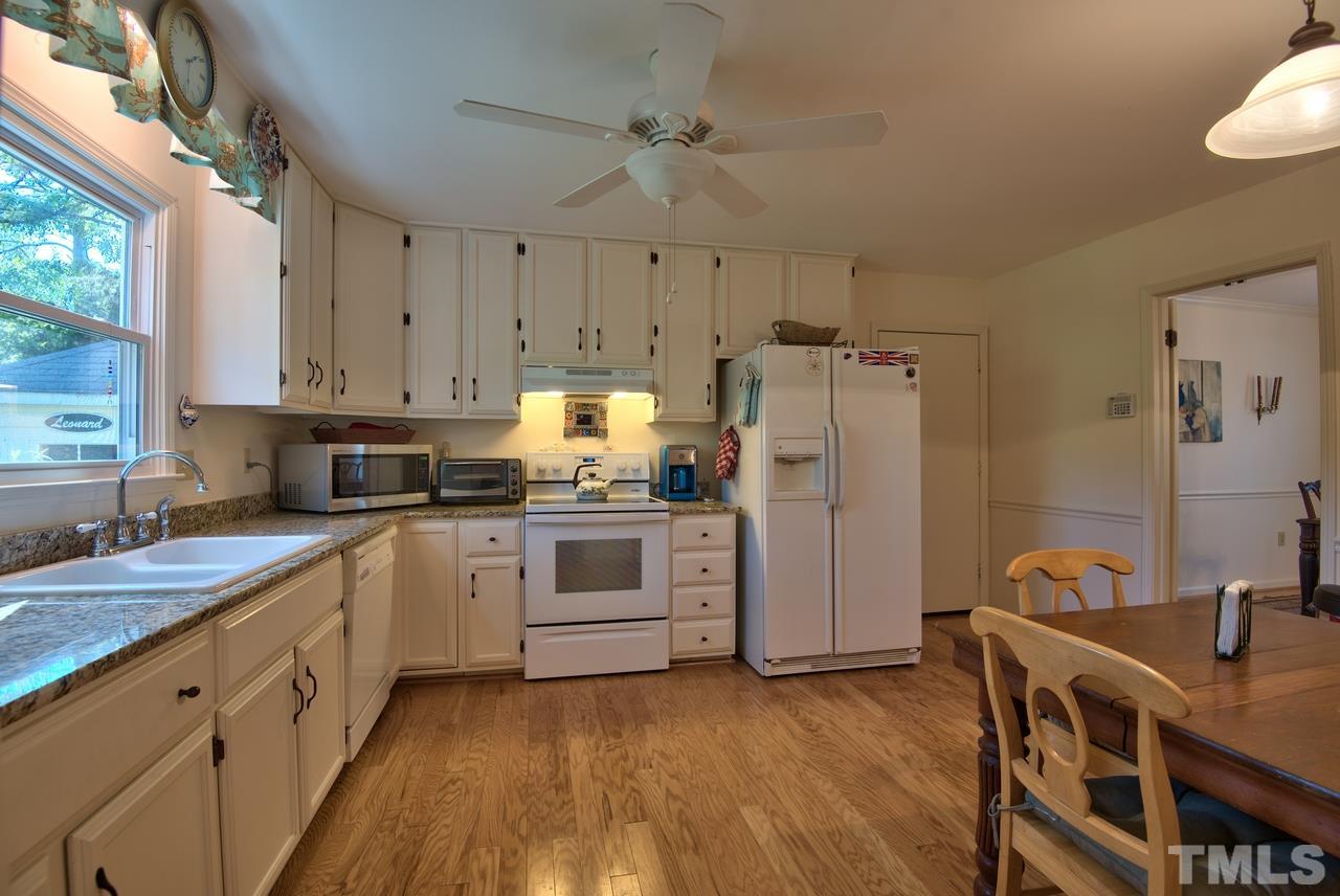 4007 Trotter Ridge Road Durham, NC 27707 - Photo 8 of 23 Light filled, lovely granite counters