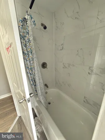 $3,200 | 249 East Oak Street, Norristown, PA 19401