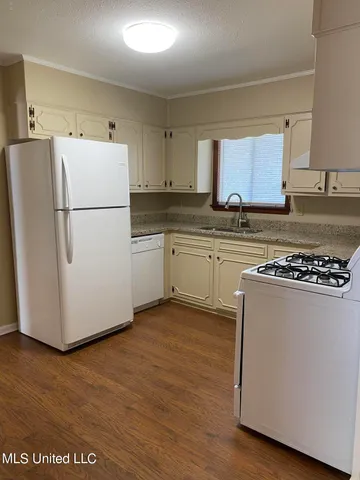 $1,600 | 312 Sheppard Drive, Ocean Springs, MS 39564