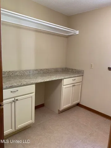 $1,600 | 312 Sheppard Drive, Ocean Springs, MS 39564