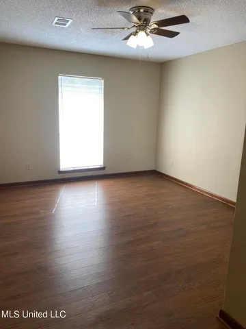 $1,600 | 312 Sheppard Drive, Ocean Springs, MS 39564