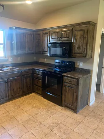 $2,200 | 2415 17th Avenue, Canyon, TX 79015