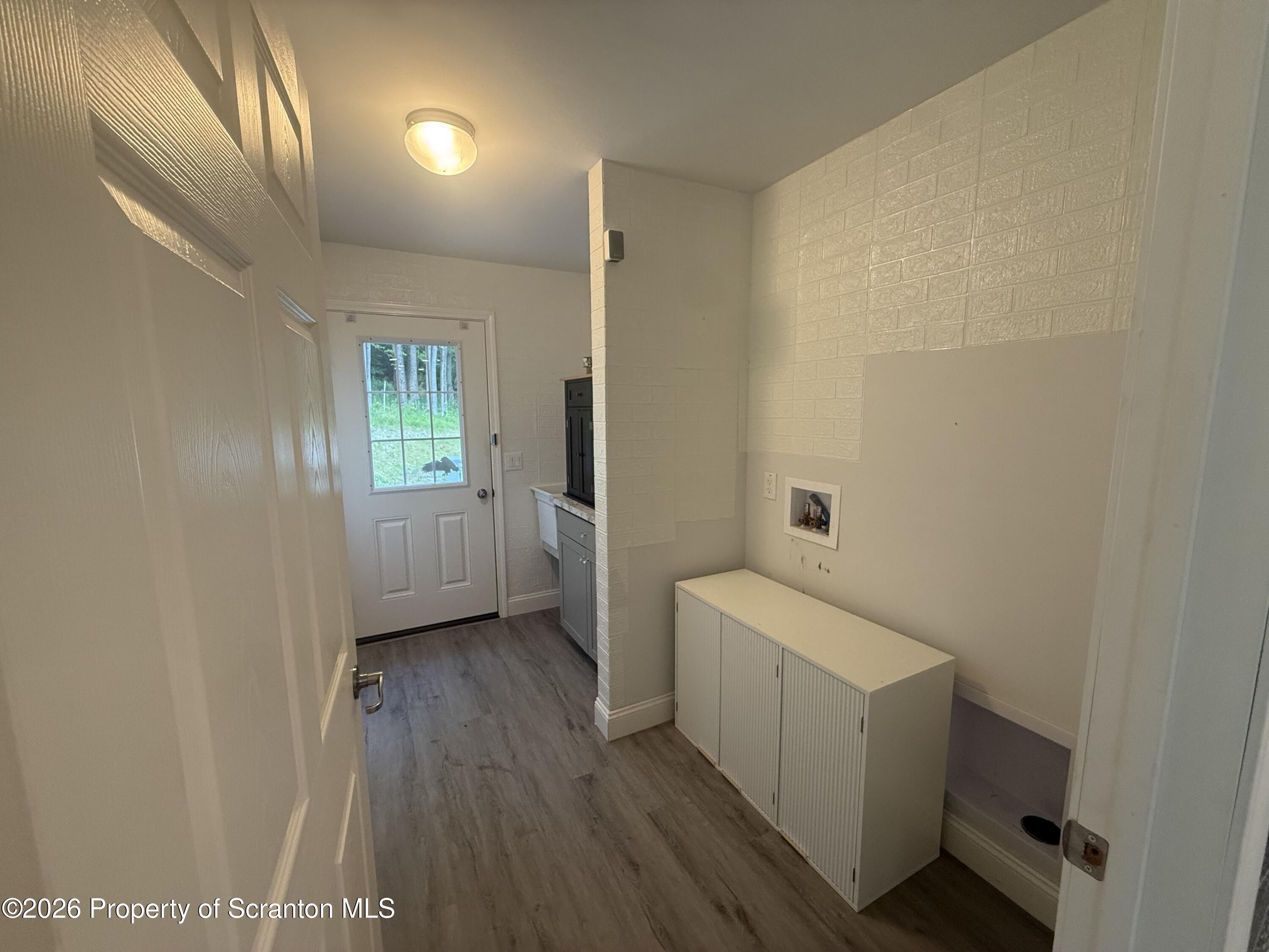702 Scott Road Clarks Summit, PA 18411 - Photo 32 of 42 Laundry