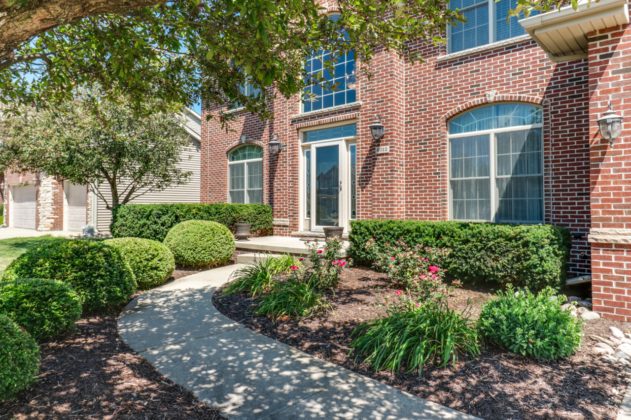 4012 Rockledge Road Bloomington, IL 61705 - Photo 3 of 63