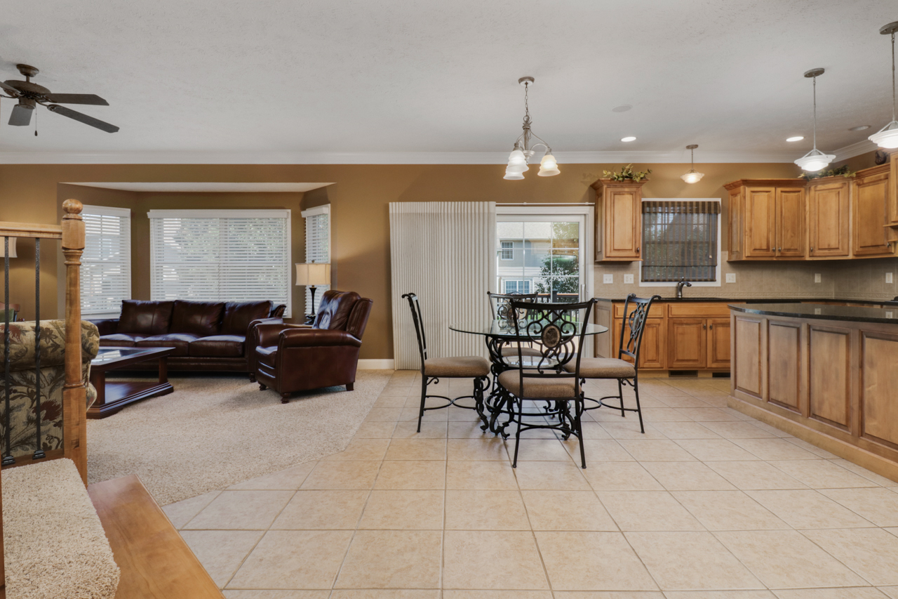 4012 Rockledge Road Bloomington, IL 61705 - Photo 9 of 63