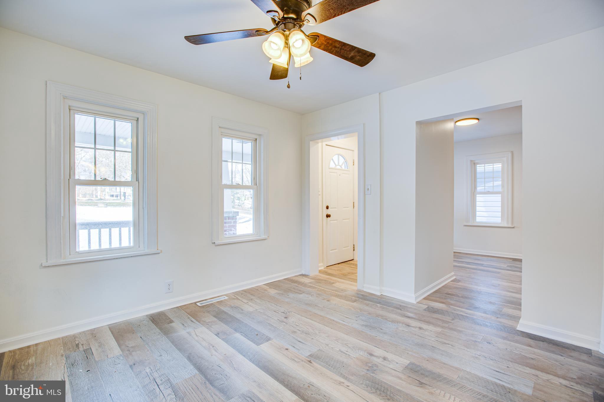 75 Ferry Road Fredericksburg, VA 22405 - Photo 4 of 29 Beautiful Living Room with New LVP Flooring