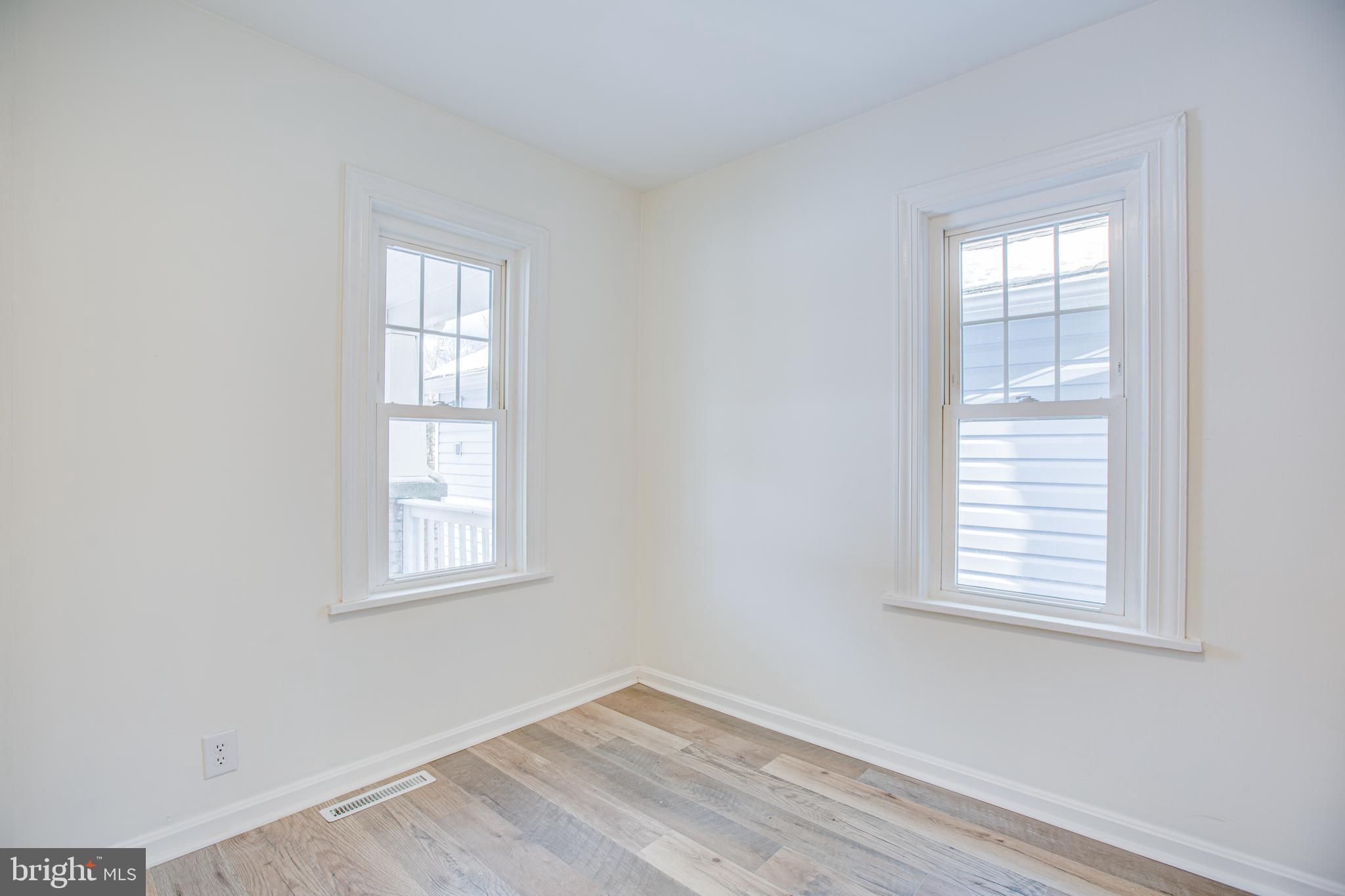75 Ferry Road Fredericksburg, VA 22405 - Photo 9 of 29 Adorable Office Space on First Floor