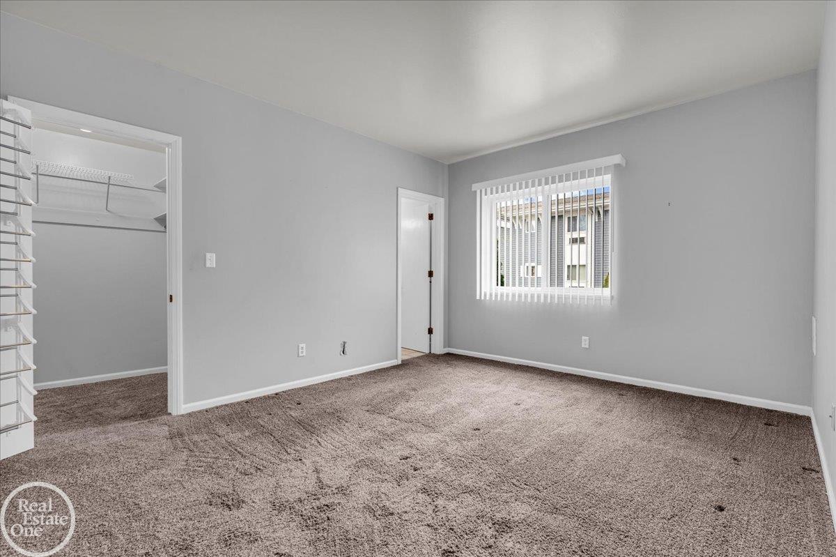 4500 Lakeshore Road, Unit 3 Fort Gratiot, MI 48059 - Photo 9 of 22 50170650-68df4ea5-45ee-4f83-83d5-ca615fca307b.JPG