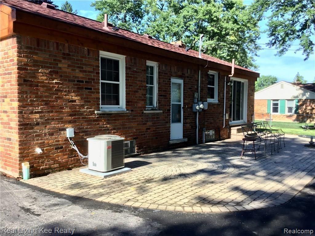 371 Maplehill Road Rochester, MI 48306 - Photo 8 of 24 Back Patio 3.jpg