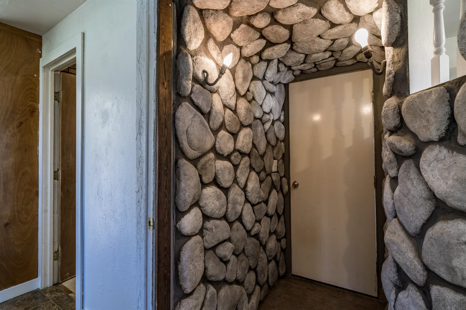 16935 North Friant Road Friant, CA 93626 - Photo 29 of 47 Gallery Image 29