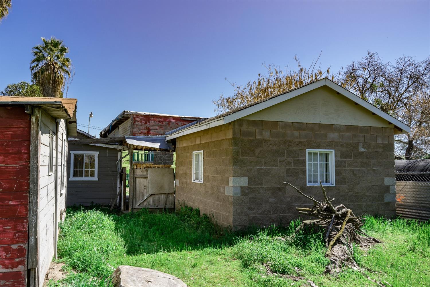 16935 North Friant Road Friant, CA 93626 - Photo 9 of 47 Gallery Image 9