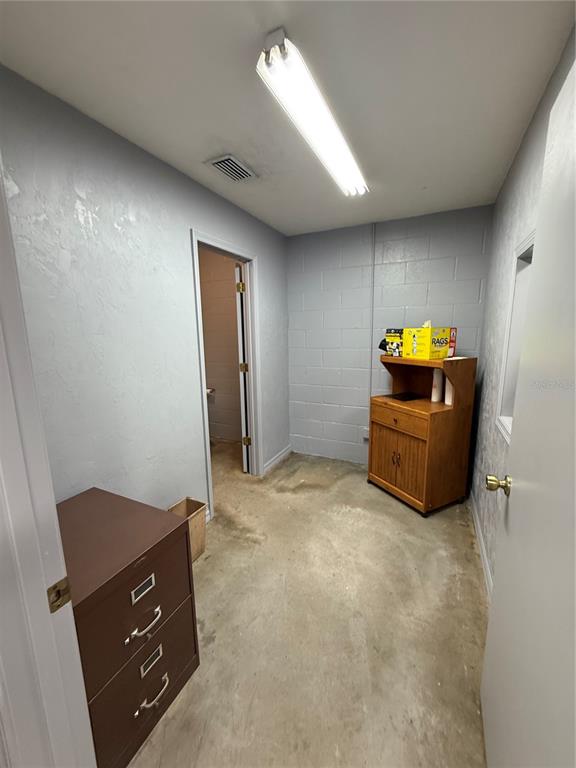 9901 Southwest 67th Terrace Ocala, FL 34476 - Photo 52 of 71 a view of room with a window