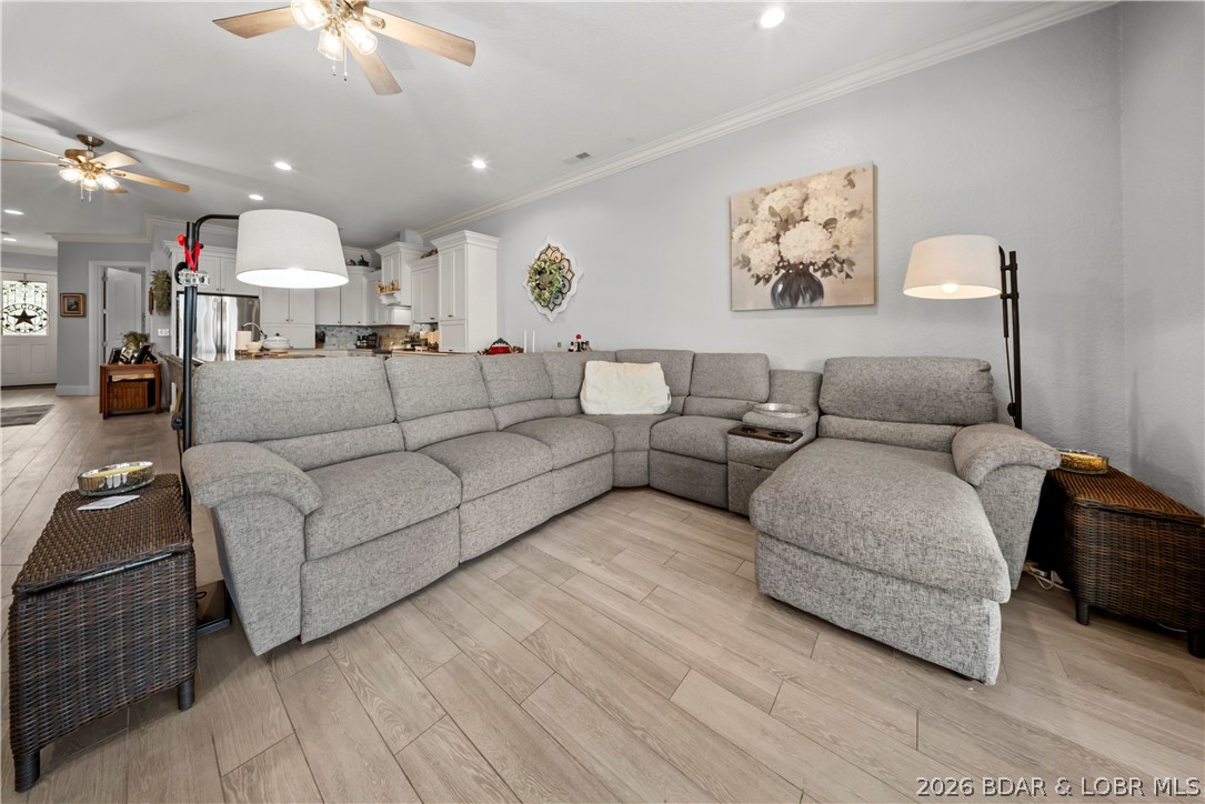 1184 Jeffries Road, Unit 512 Osage Beach, MO 65065 - Photo 11 of 47 Living Room
