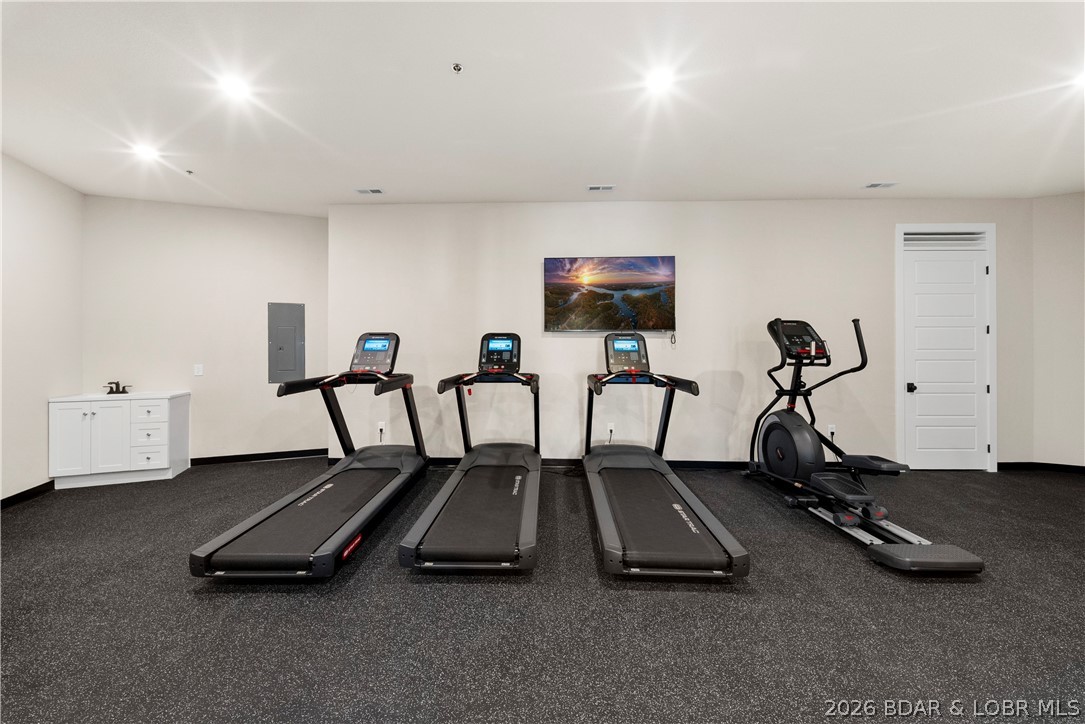 1184 Jeffries Road, Unit 512 Osage Beach, MO 65065 - Photo 35 of 47 Amenities include a fully stoc