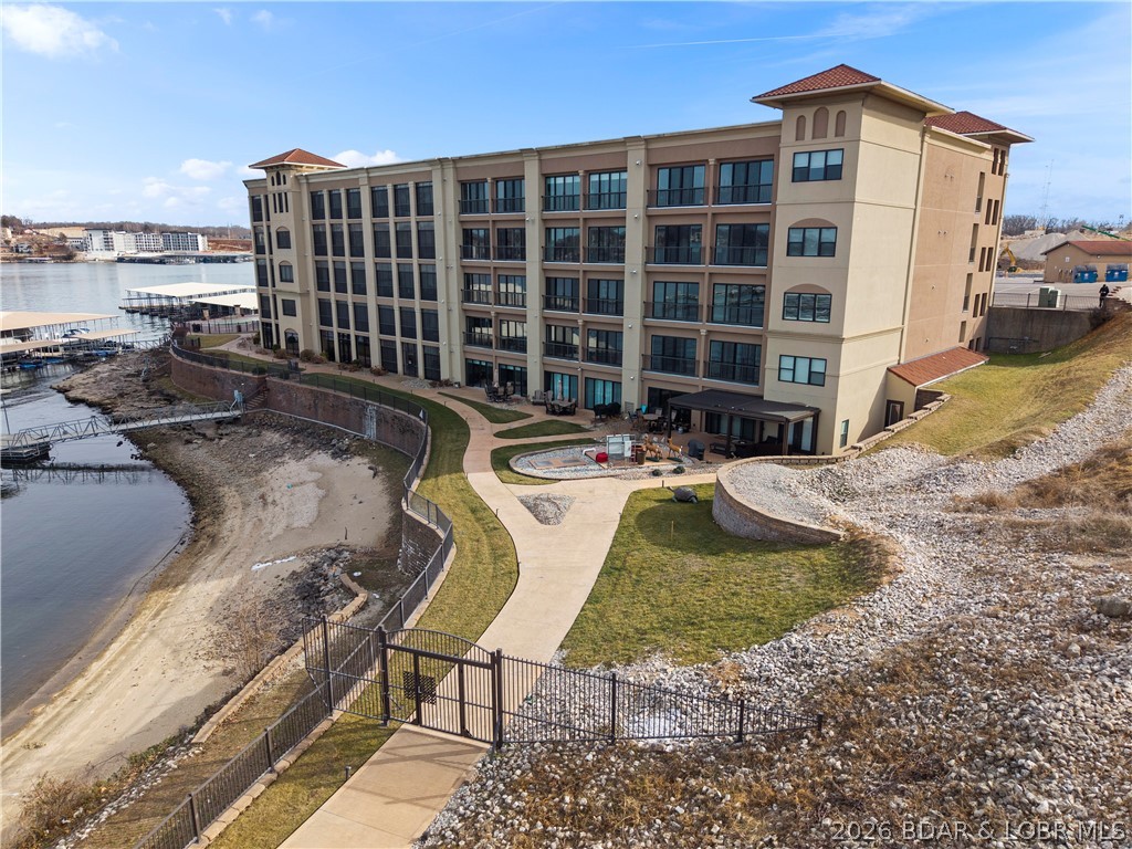 1184 Jeffries Road, Unit 512 Osage Beach, MO 65065 - Photo 5 of 47 Highly Sought-After Hamptons Condominium