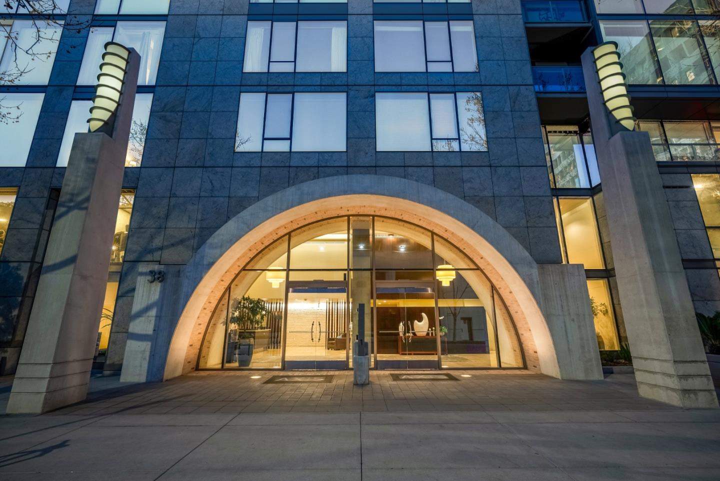 38 North Almaden Boulevard, Unit 1805 San Jose, CA 95110 - Photo 35 of 38 a view of a large building