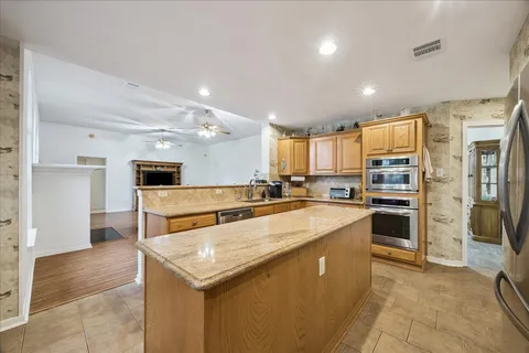 $480,000 | 3316 Windfern Drive, Pearland, TX 77581