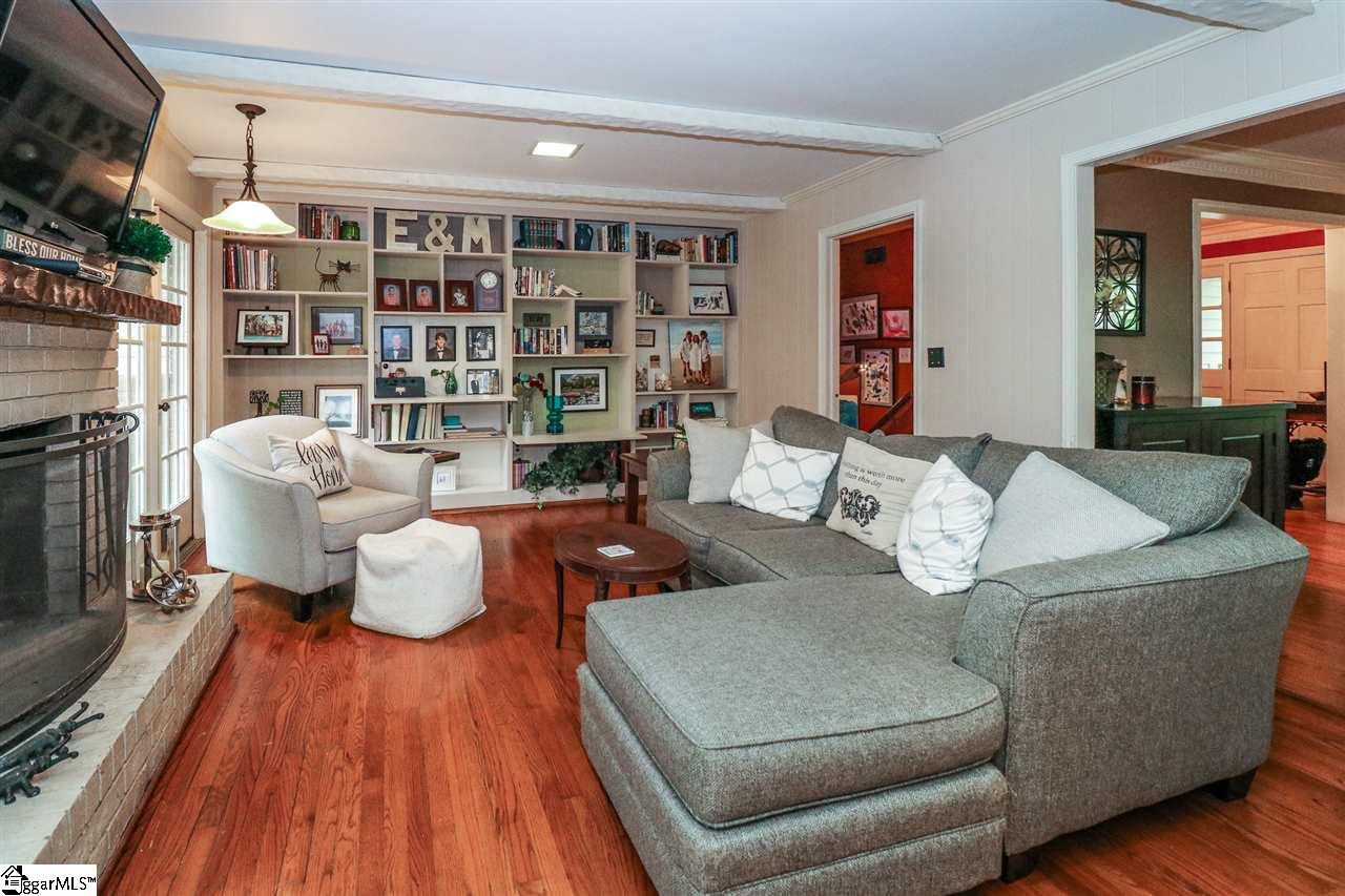 205 Hunting Hollow Road Greenville, SC 29615 - Photo 13 of 36 Gallery Image 13