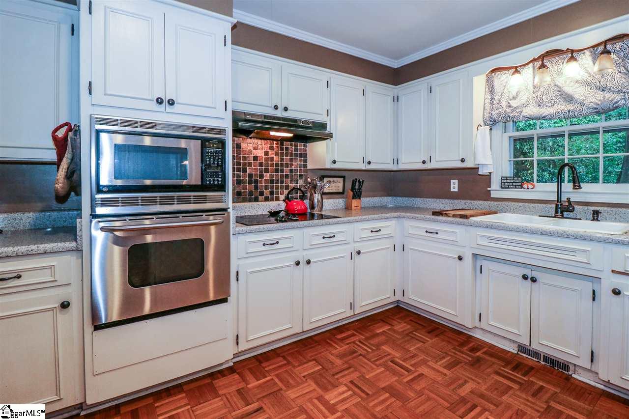 205 Hunting Hollow Road Greenville, SC 29615 - Photo 7 of 36 Gallery Image 7