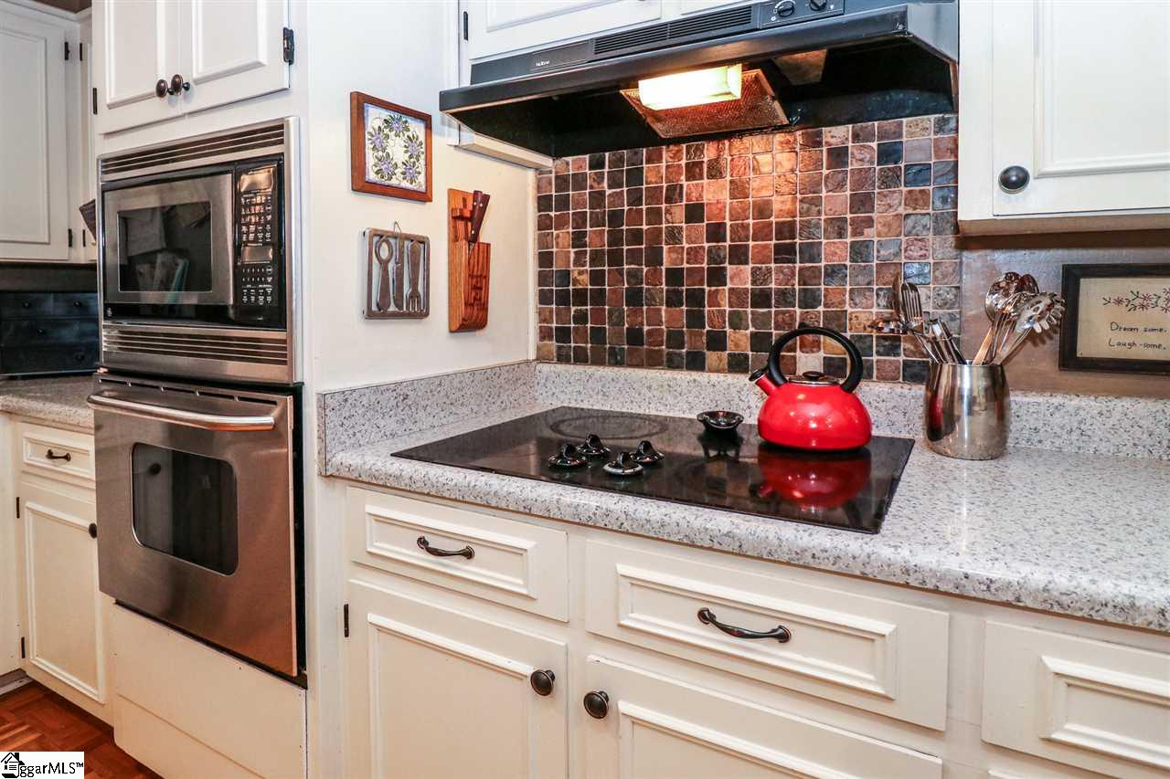 205 Hunting Hollow Road Greenville, SC 29615 - Photo 8 of 36 Gallery Image 8