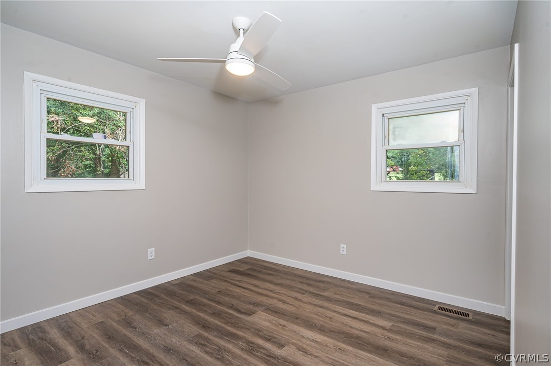 14221 Harrowgate Road Chester, VA 23831 - Photo 10 of 24