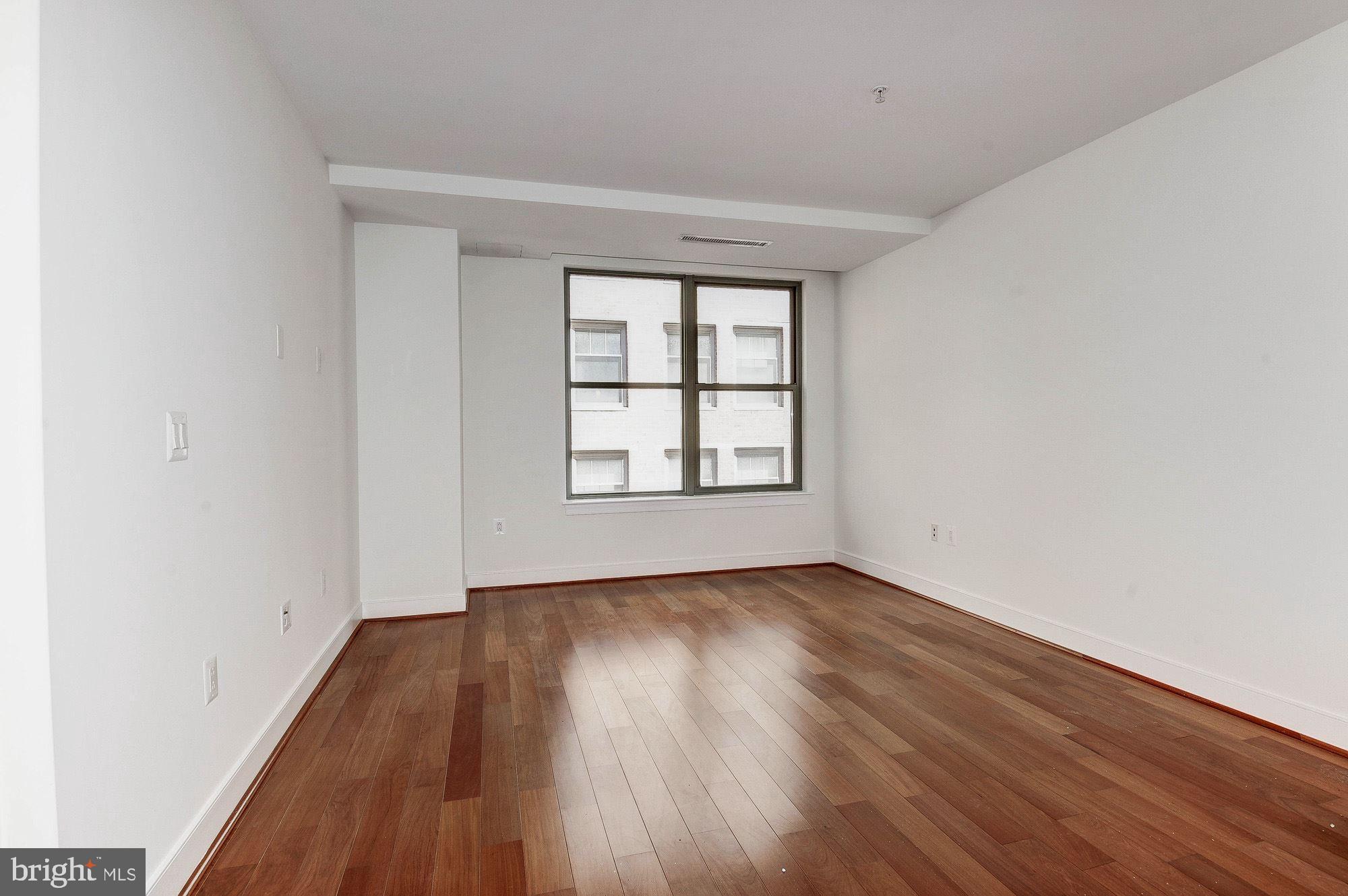 2425 L Street Northwest, Unit 635 Washington, DC 20037 - Photo 5 of 38